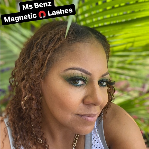 🧲 Magnetic Lashes with Eyeliner - Picture 4 of 5